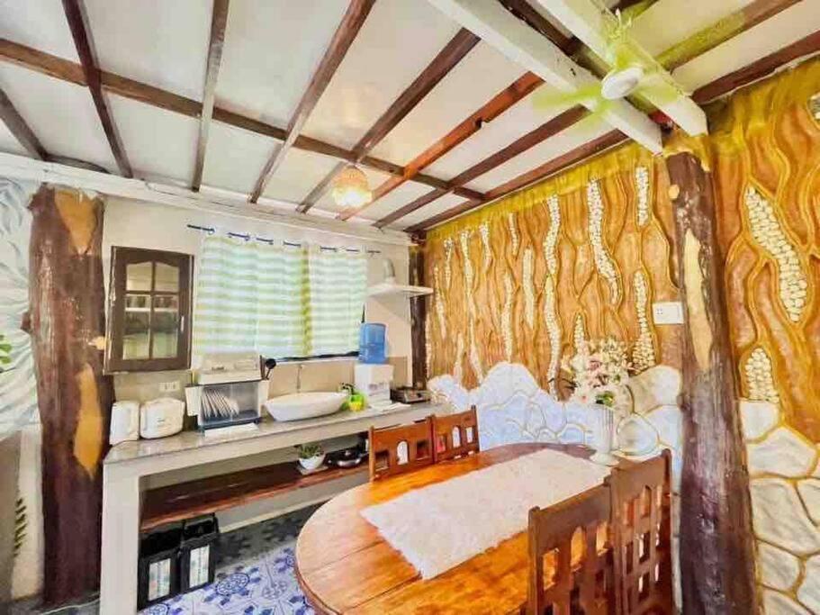 Precious Homestay Burgos  Esterno foto